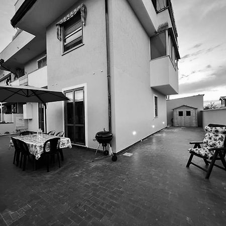 Appartamento Sunflower Viareggio Exteriér fotografie